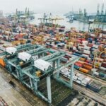 Economia del mare: terminal container e attività logistiche in un grande porto