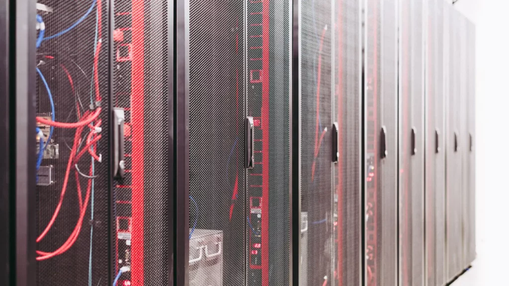 Guerra ibrida in Italia e sicurezza delle infrastrutture digitali