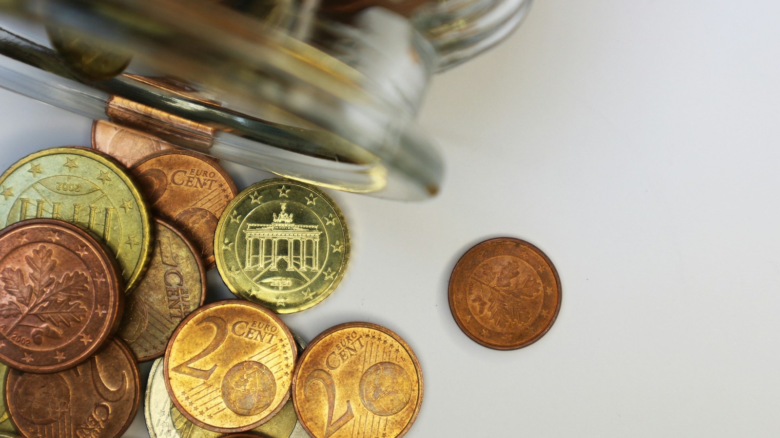 PIL italiano e crescita europea rappresentati da monete in euro