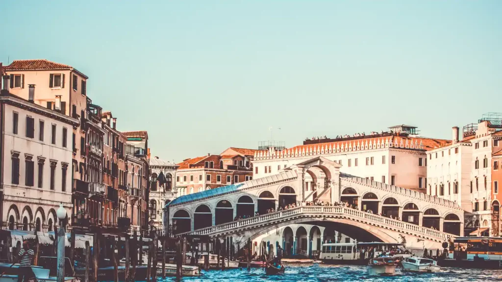 Ponte di Rialto sul Canal Grande, uno dei ponti di Venezia più famosi